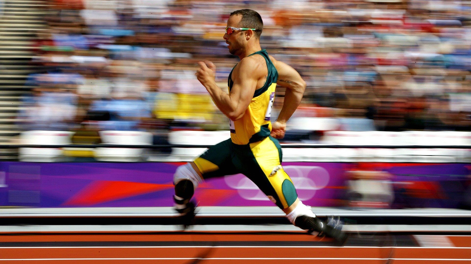 澳大利亚队带队取胜！，阿扎伦卡重要时刻持续失利赛场气氛高涨