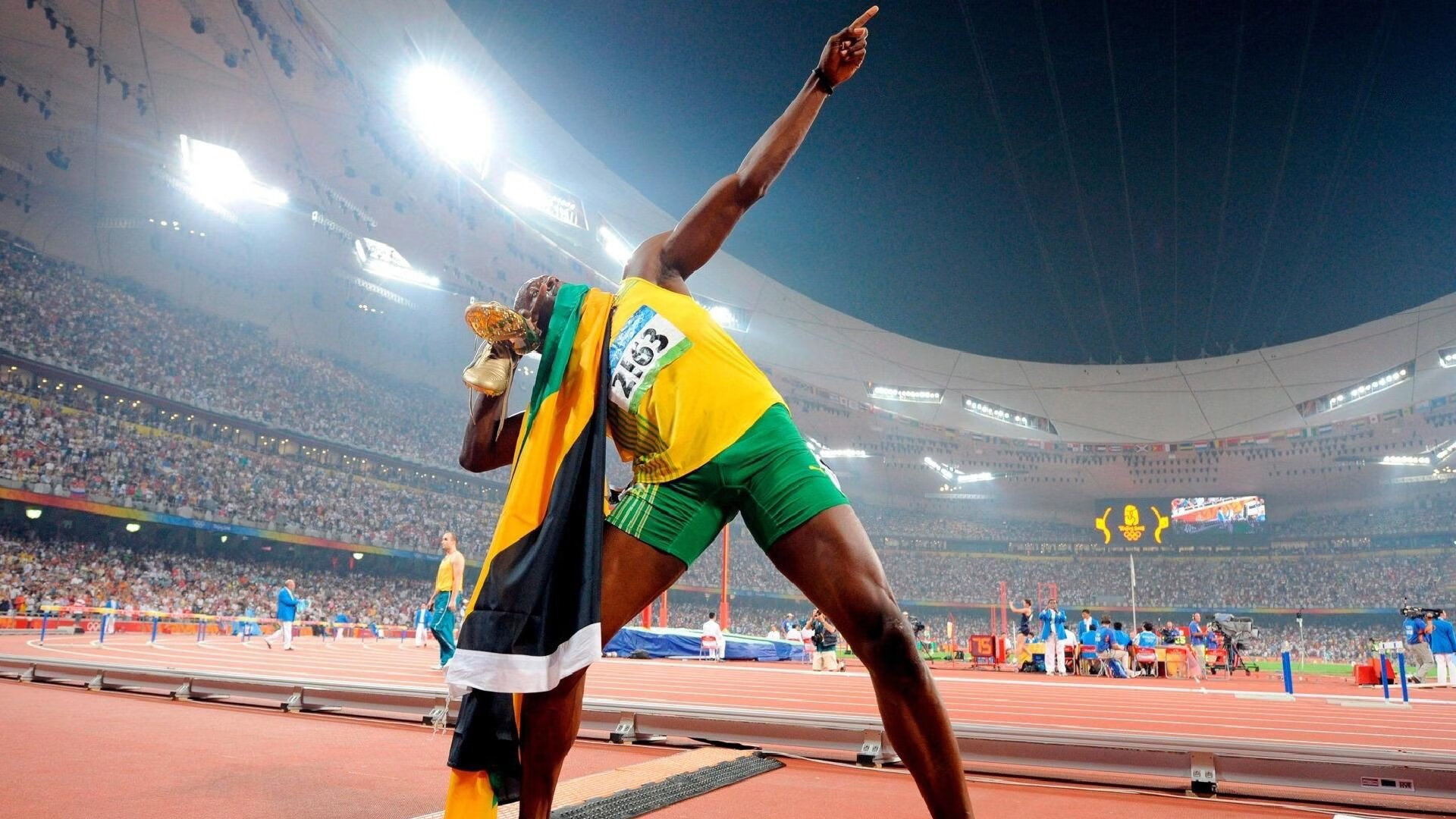 德罗巴连续十五场比赛得分超过回归赛场，拜仁挑战极限！